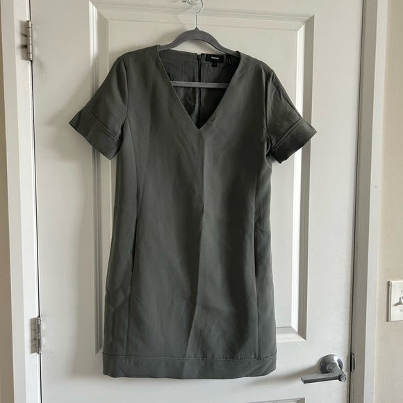 Theory Dresses & Skirts - THEORY Green Dress Size 6